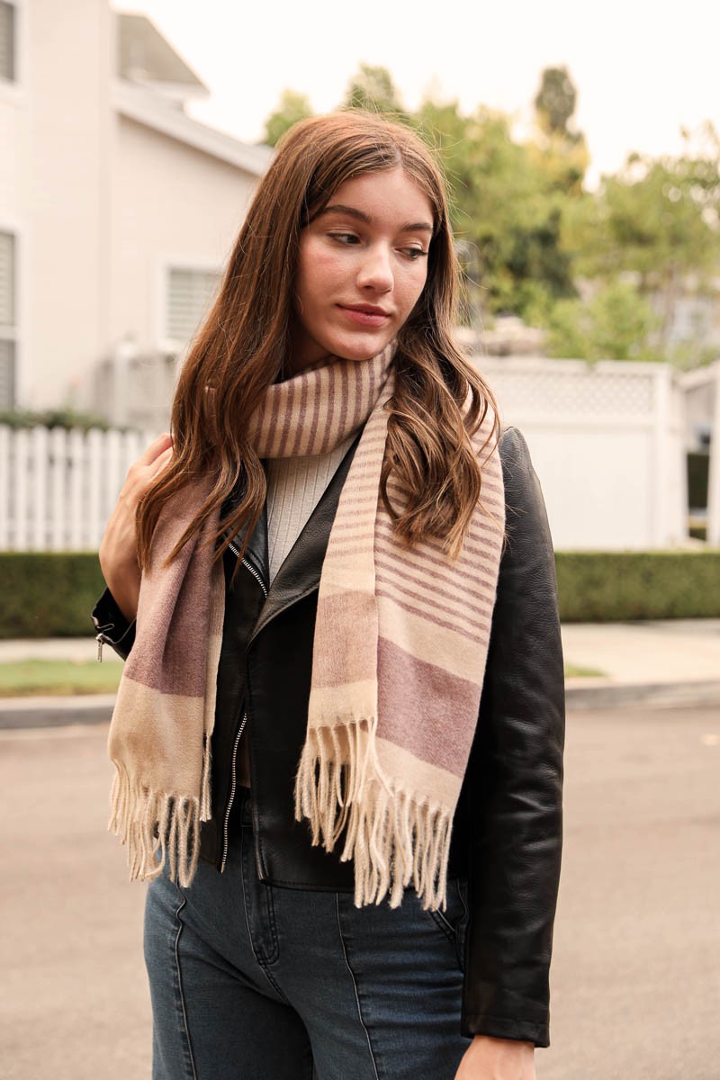THE SUNDAY STROLL SCARF