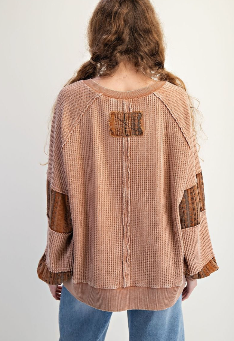 MIXED FABRIC WASHED THERMAL KNIT TOP