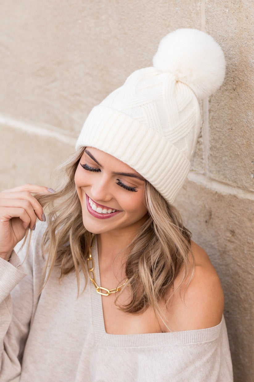 Chunky Knit Fur Pom Beanie in White