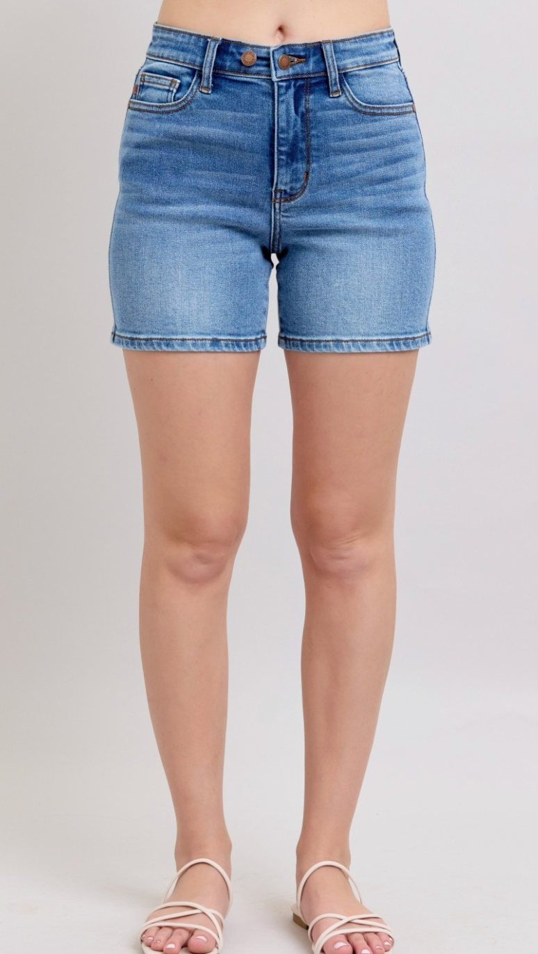 Judy Blue Hw 2 Button Mid Length Dad Shorts
