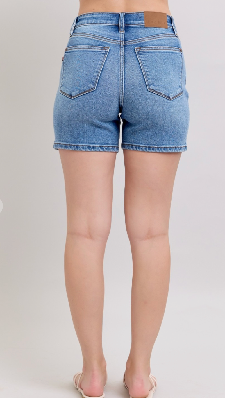 Judy Blue Hw 2 Button Mid Length Dad Shorts