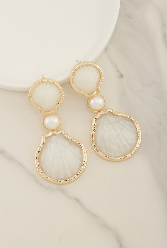 Coastal Elegance Shell Drop Earring