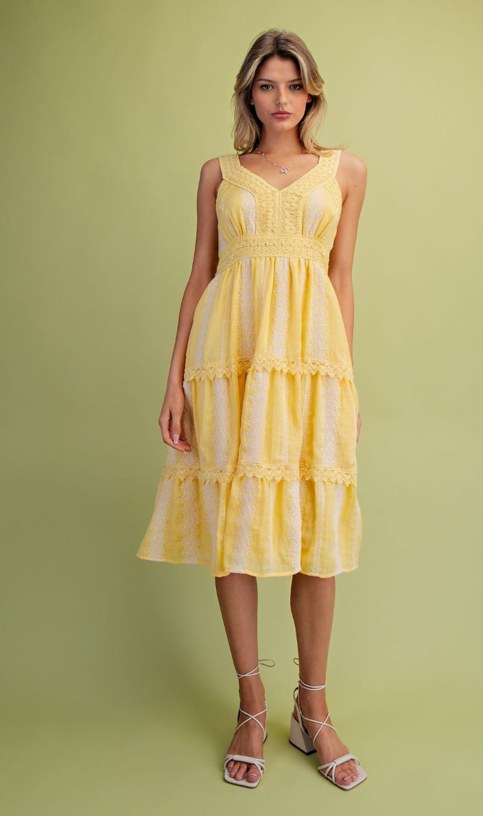 EMBROIDERY DETAILING TIERED DRESS
