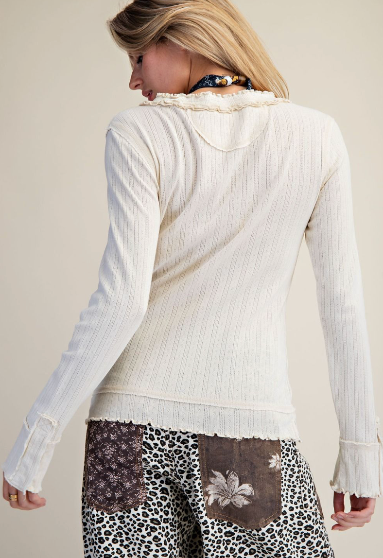 TEXTURED KNIT WASHED FITTED TOP