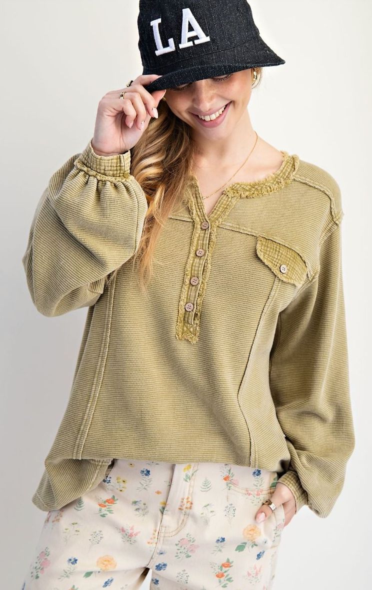 TEXTURED THERMAL WASHED HENELY TOP