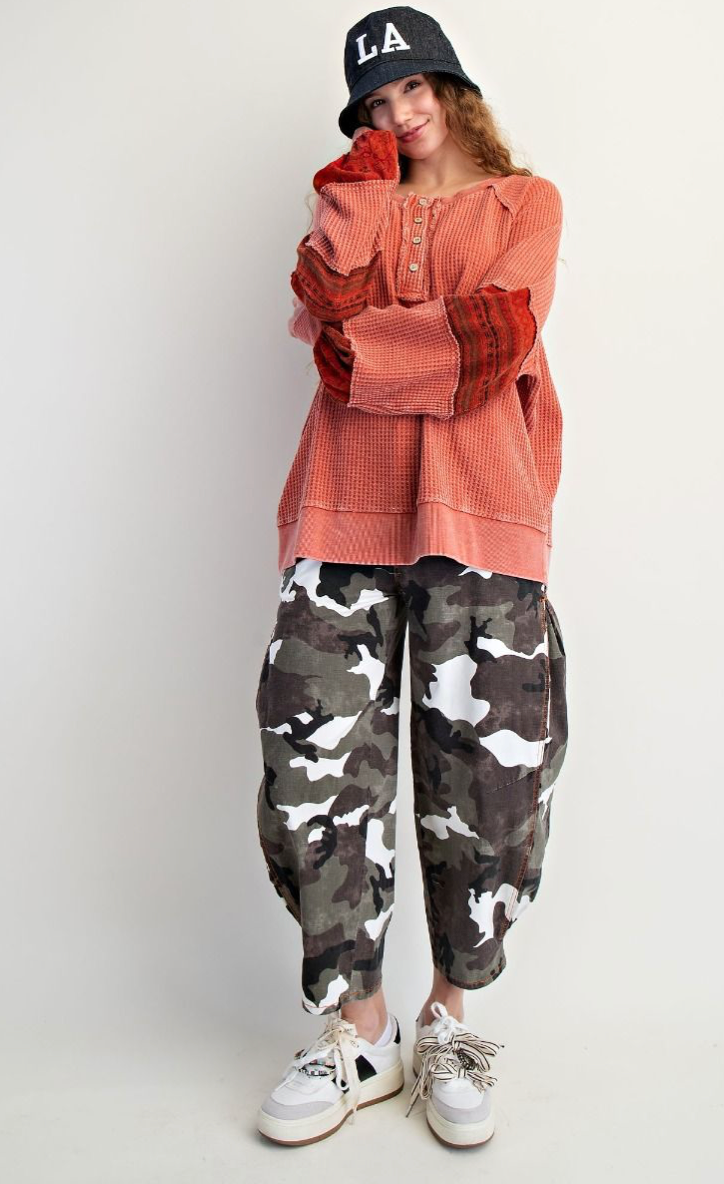 MIXED FABRIC WASHED THERMAL KNIT TOP