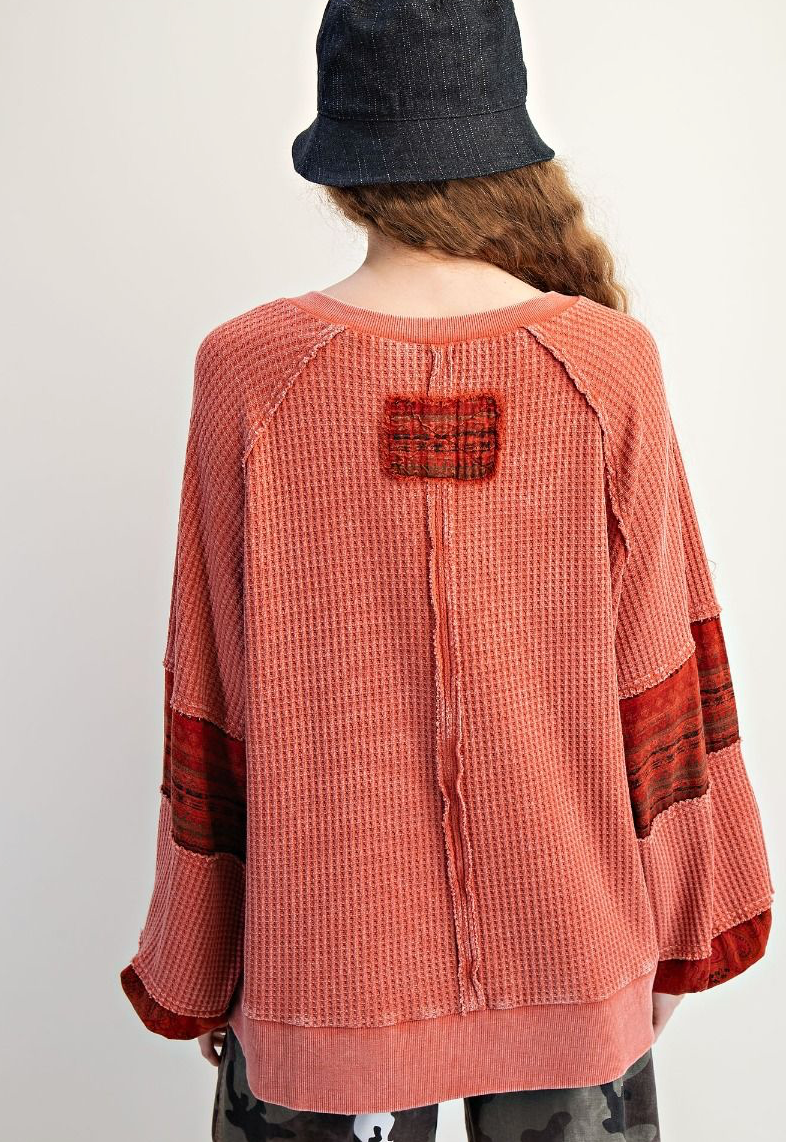 MIXED FABRIC WASHED THERMAL KNIT TOP