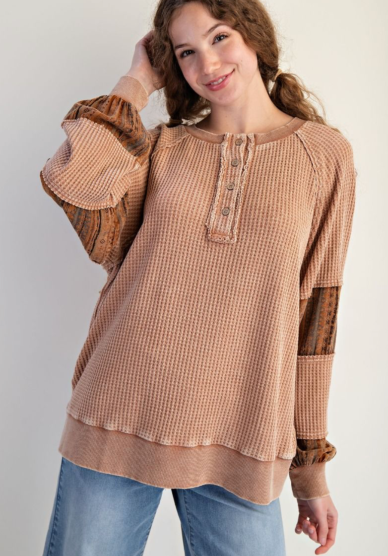 MIXED FABRIC WASHED THERMAL KNIT TOP