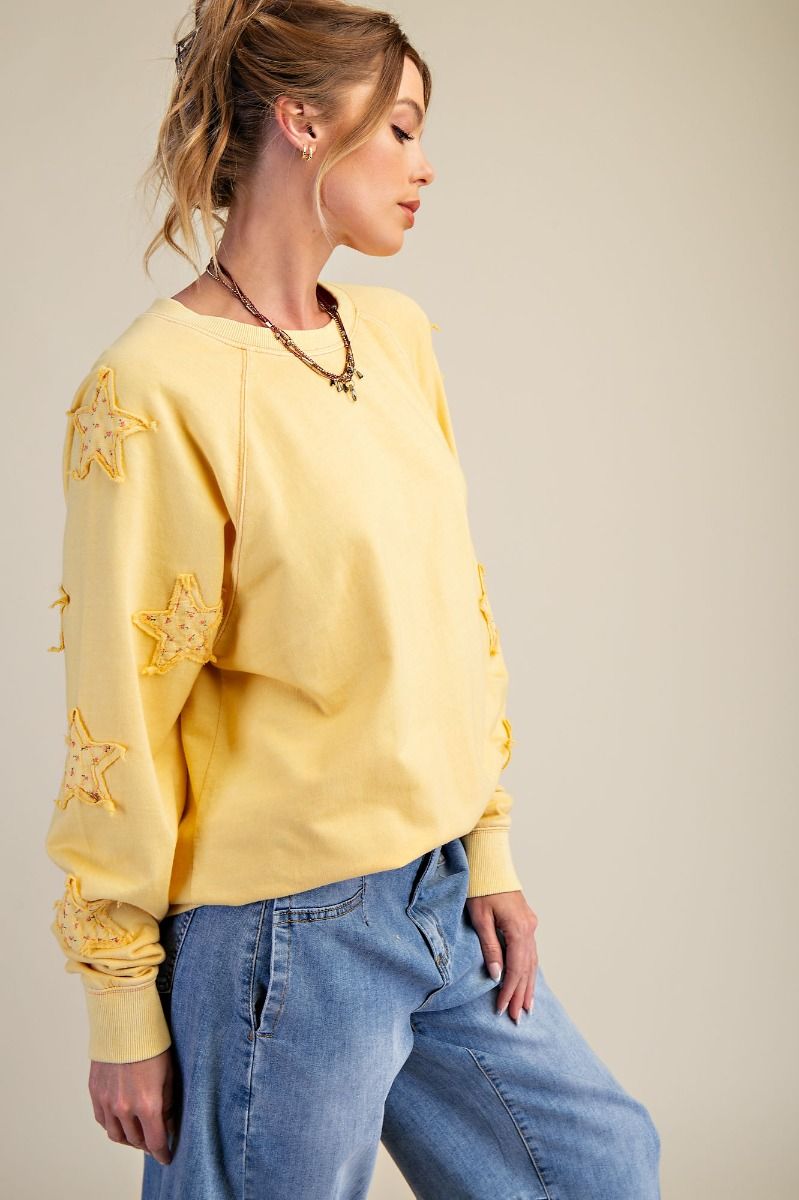 STAR PATCH DETAILING WASHED TERRY PULLOVER