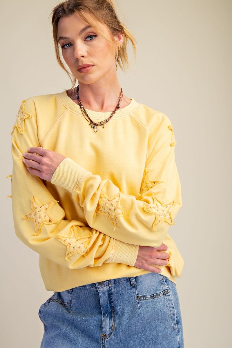 STAR PATCH DETAILING WASHED TERRY PULLOVER